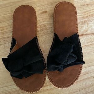 Black Bow | Slip On Sandals
